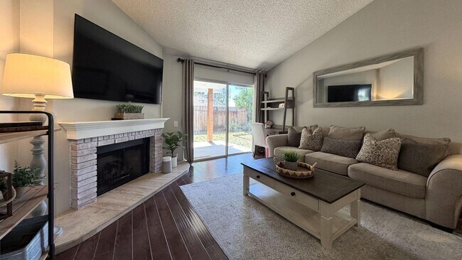 Building Photo - 1562 Campus Ave