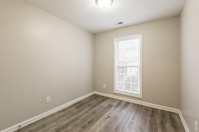 Building Photo - 173 Revolutionary Dr