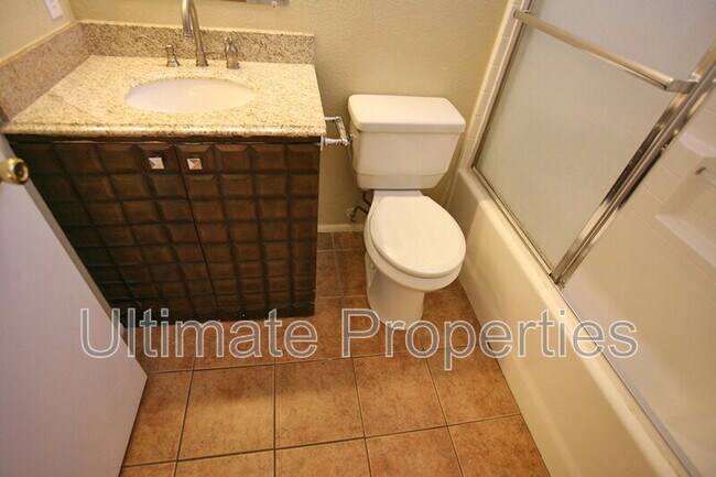 Building Photo - 4705 N 84th Dr