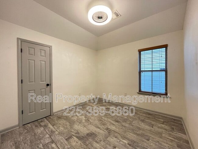 Building Photo - 957 Sedona Pines Dr