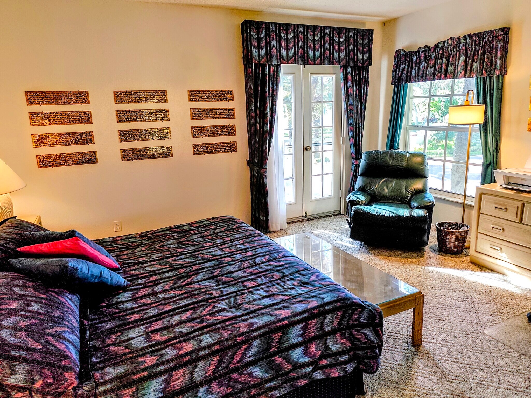 Large master bedroom - 106 Siena Way