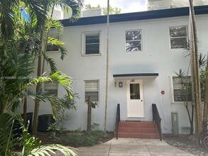 Building Photo - 7865 SW 57th Ave
