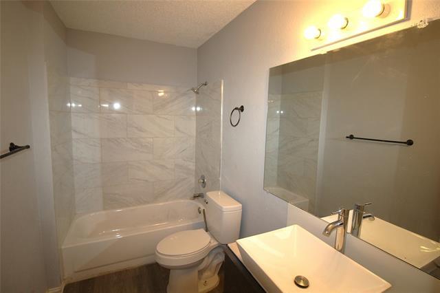 Building Photo - 4744 Meadow Trail Dr