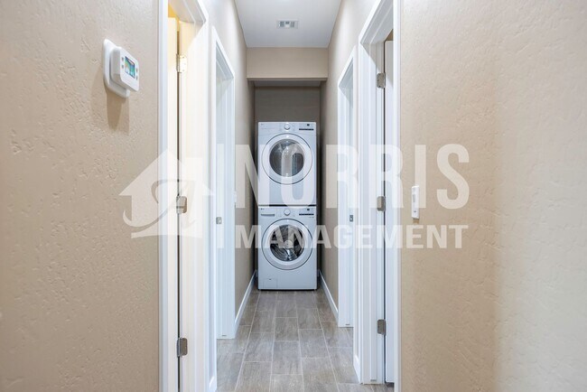 Building Photo - 9301 W Century Dr