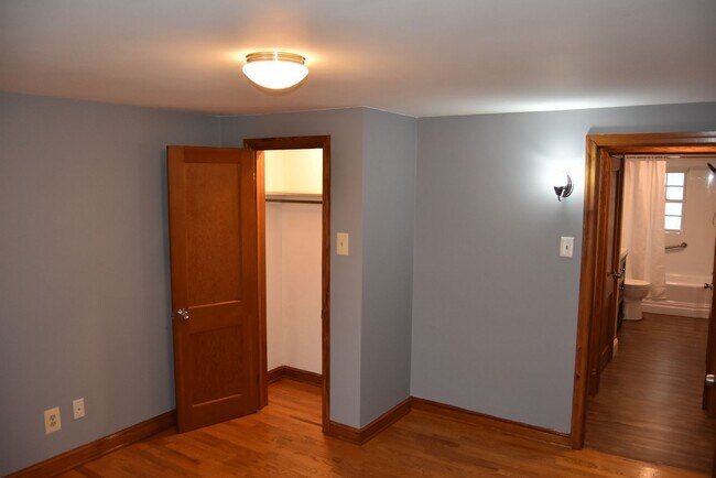 Building Photo - Single Family Home