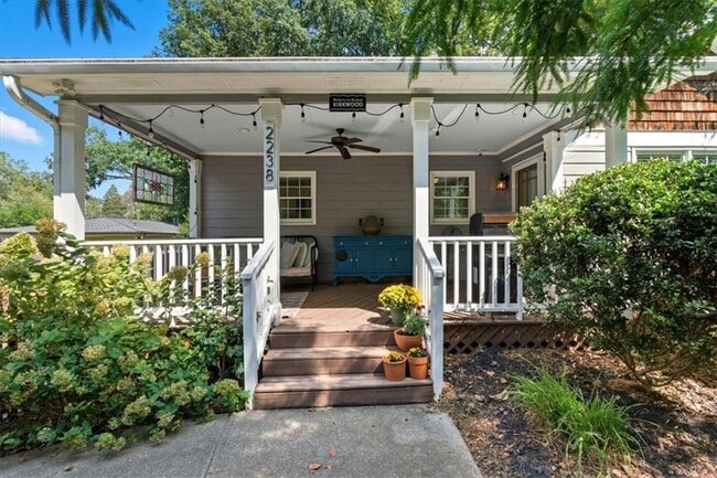 Building Photo - 2238 Ridgedale Rd NE