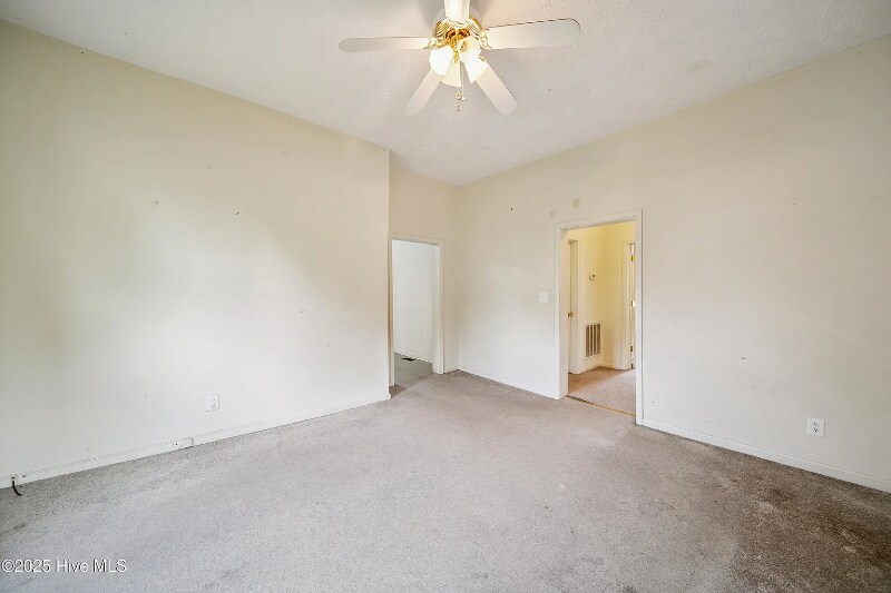 Building Photo - 106 Safie 3rd St