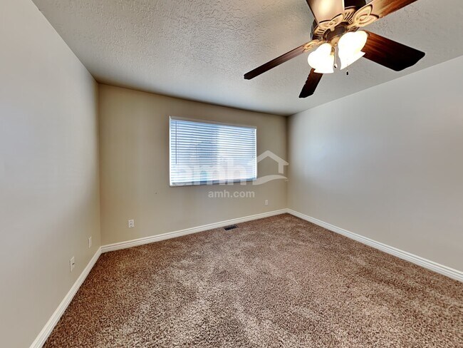 Building Photo - 2169 W 1520 N