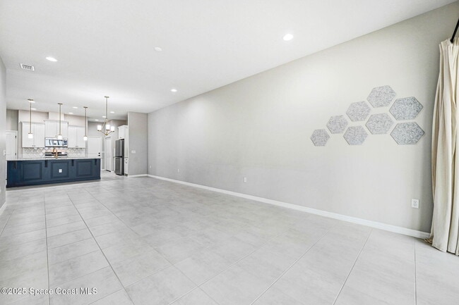 Building Photo - 8117 Tethys Ct