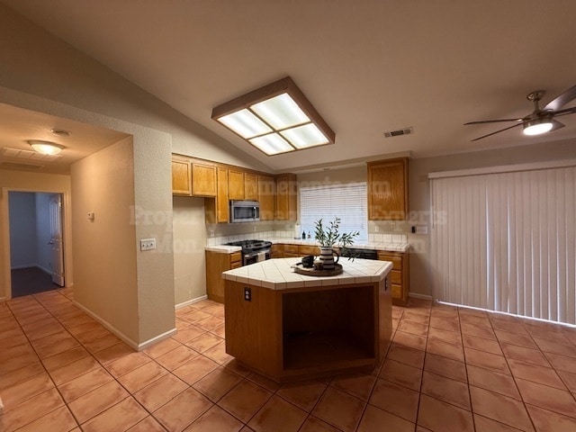 Building Photo - 9916 River Oaks Dr