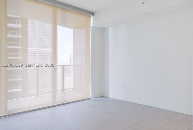 Building Photo - 1000 Brickell Plaza
