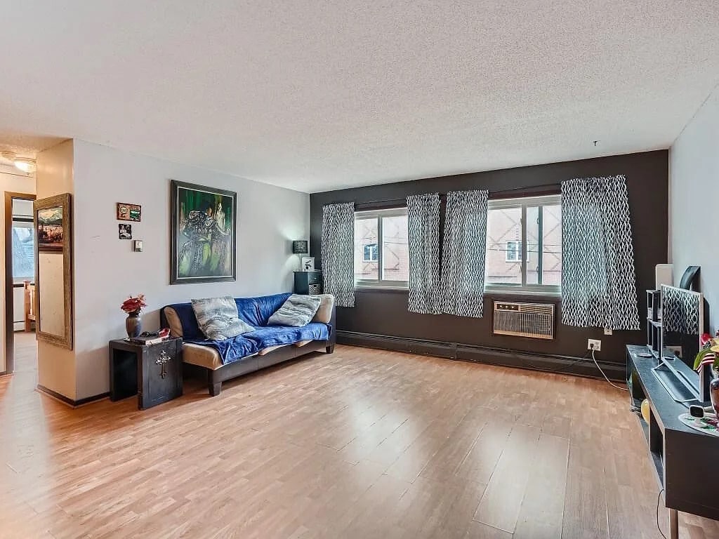 pre remodel - 2630 Pleasant Avenue