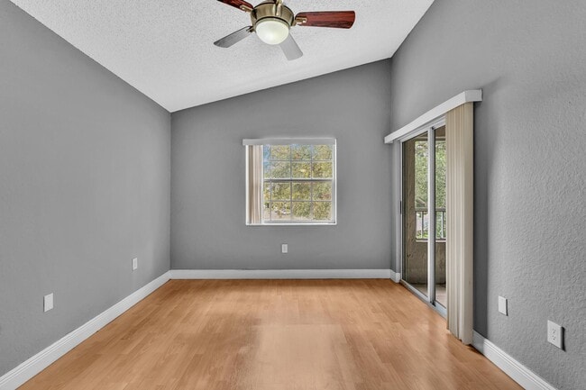 Building Photo - 2850 N Oakland Forest Dr