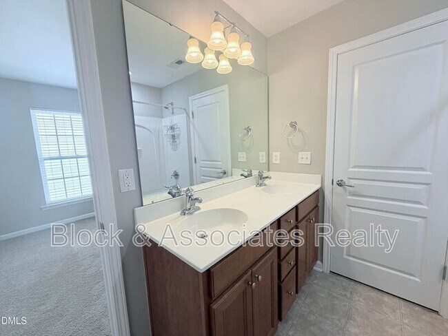 Building Photo - 2101 Addenbrock Dr