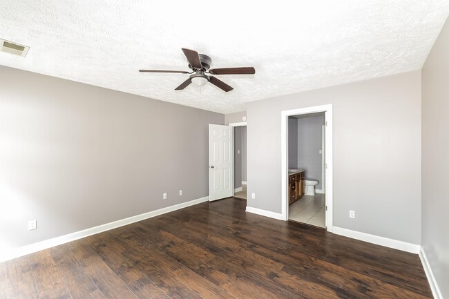 Building Photo - 97 Jadewood Dr