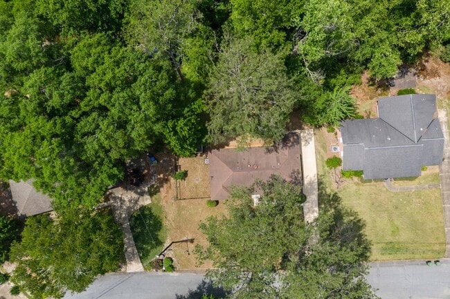 Building Photo - 4221 Bonnie Dr
