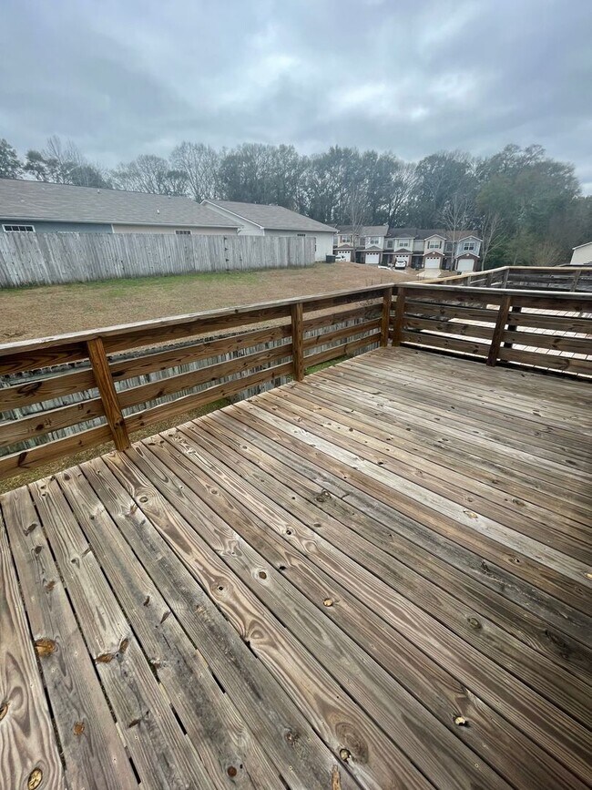 Building Photo - 212 Foxchase Ln