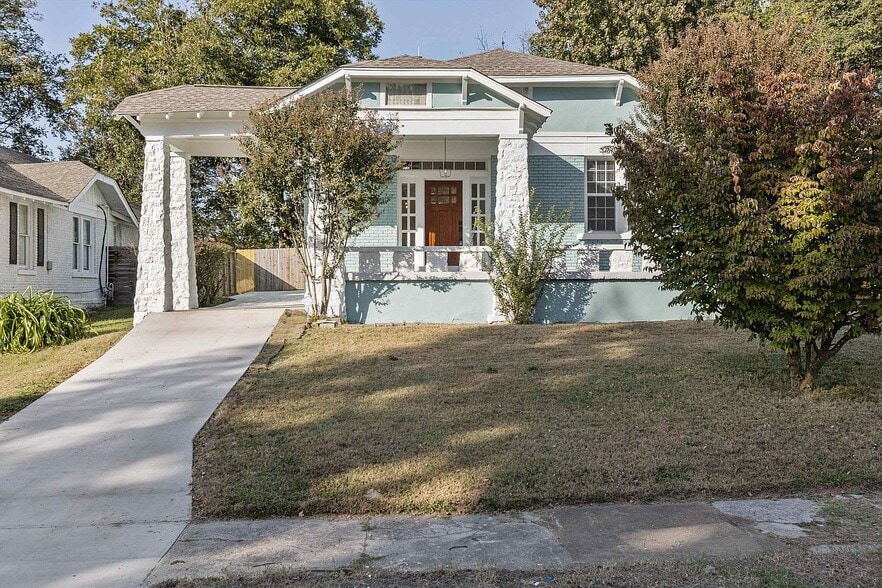 Primary Photo - 1352 Faxon Ave
