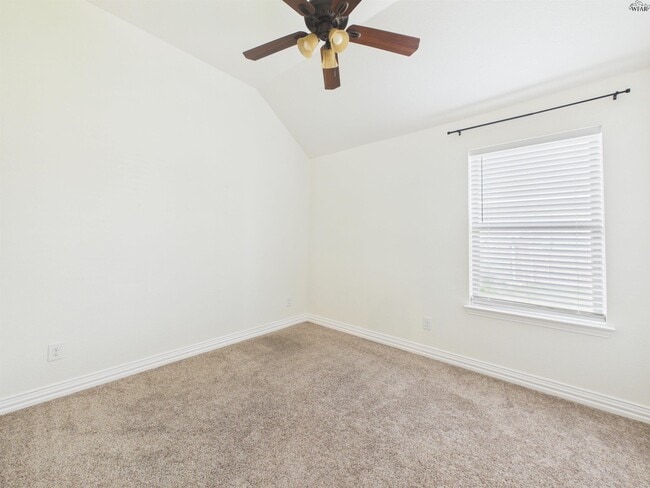 Building Photo - 4806 Falcon Crest Blvd