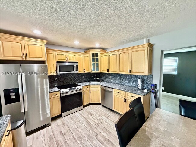 Building Photo - 2702 NW 53rd St