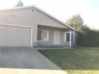 Building Photo - 4 bed / 2 ba house - Live Oak