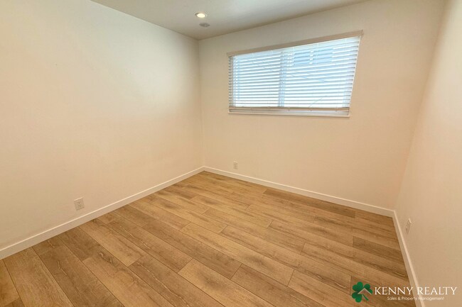 Building Photo - Recently Remodeled 3 Bedroom Corner Home i...
