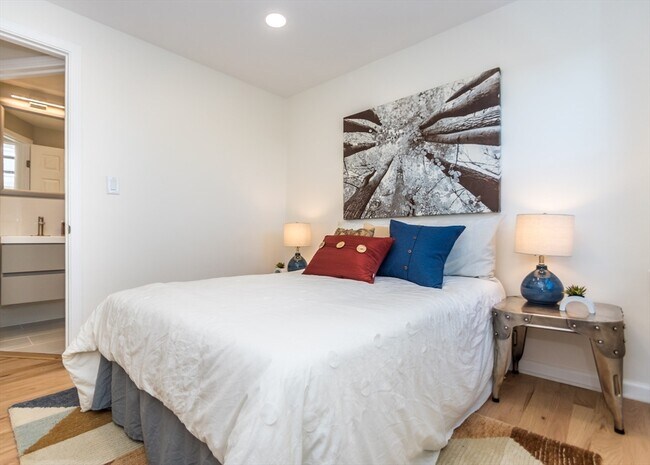 Building Photo - 23 Cheney St