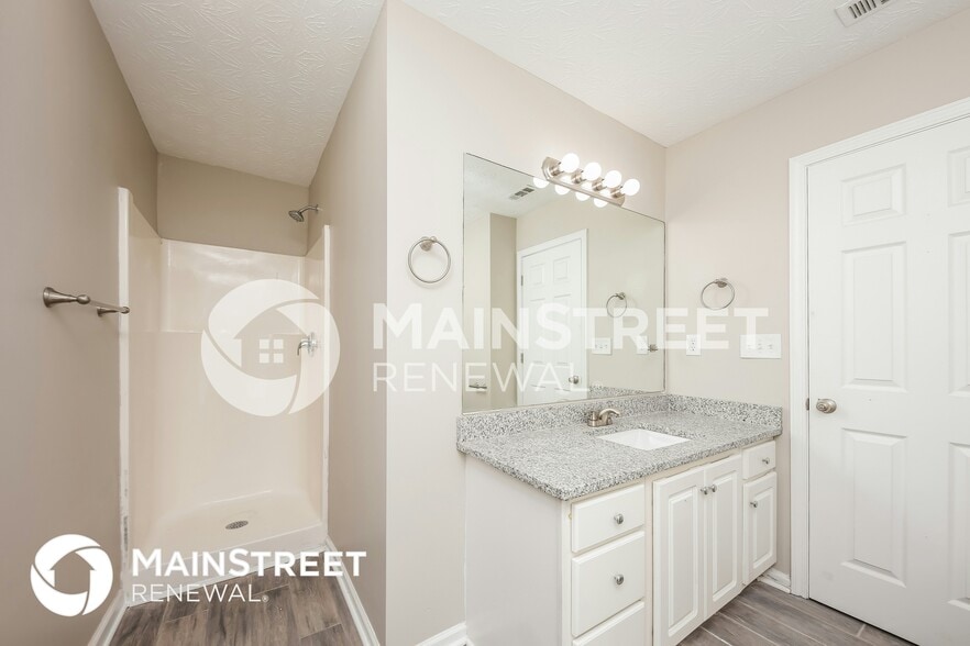 Building Photo - 706 Squirrels Nest Ct