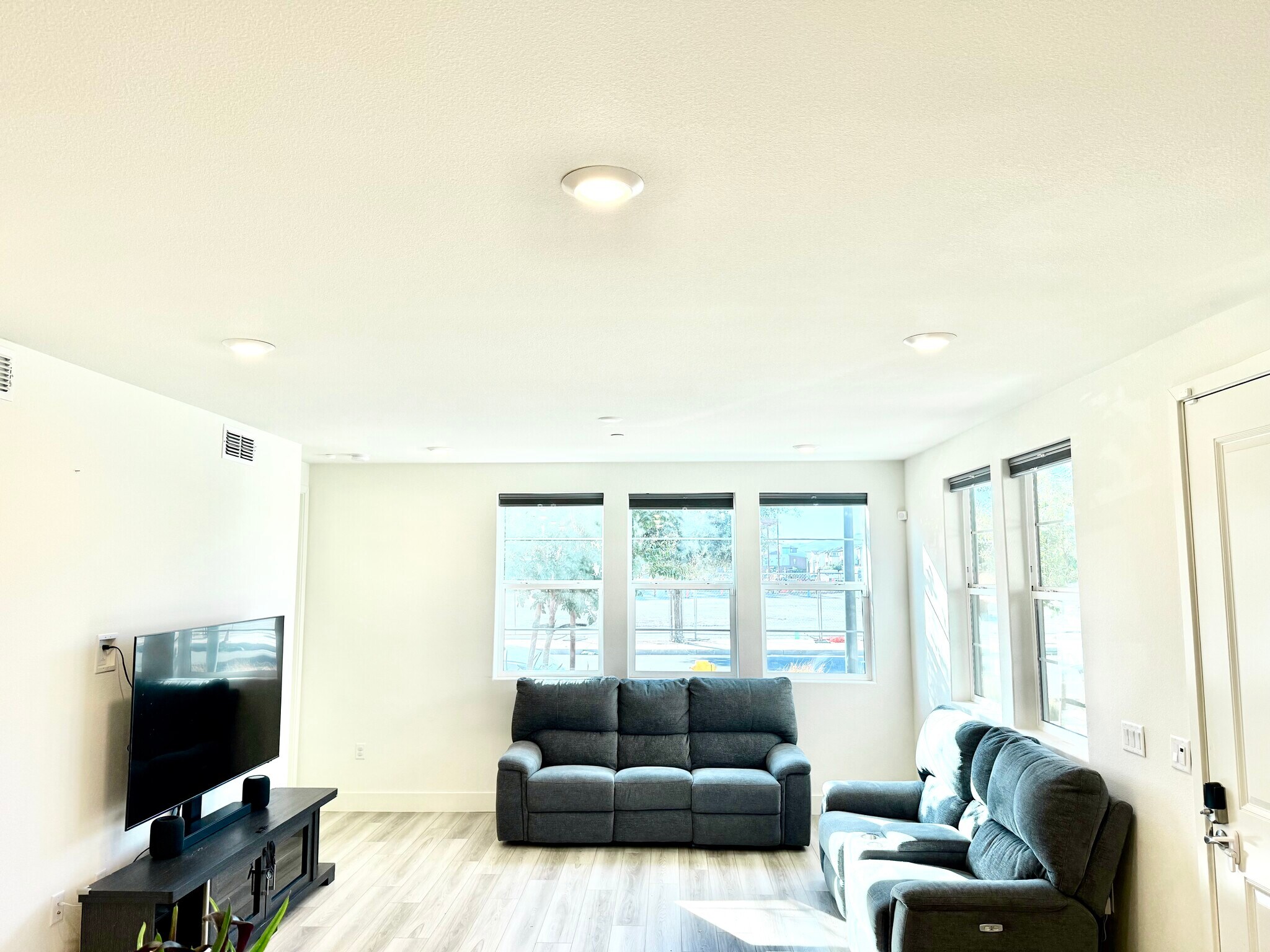 Building Photo - 5750 Greige Cir