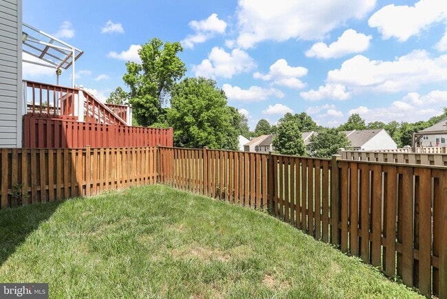 Building Photo - 8818 Papillon Dr