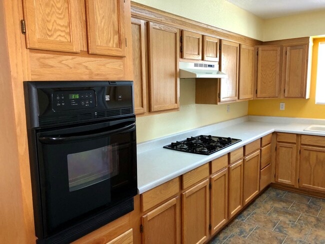 Building Photo - Great 3 Bedroom, 2 Bathroom Home in Quiet Neighborhood!