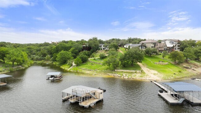 Building Photo - 1201 Lakeshore Dr