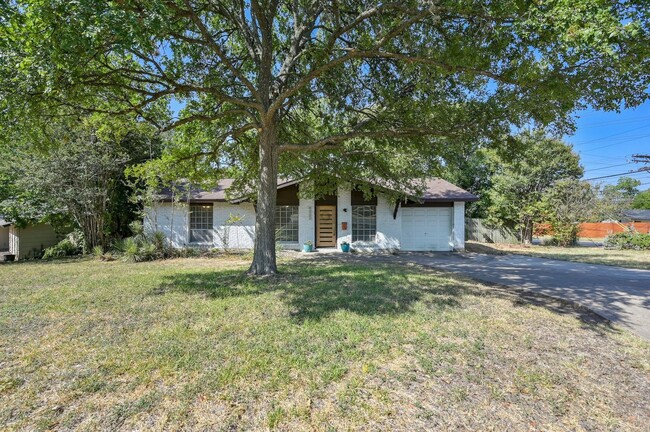 Building Photo - South Austin 3-bedroom/2-bath Home in Park...