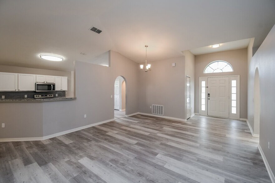 Building Photo - 4139 Woodley Creek Rd