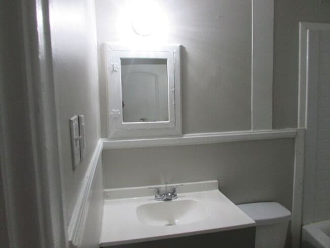 Building Photo - Charming 3 Bedroom Home on a Quiet Cul-de-Sac