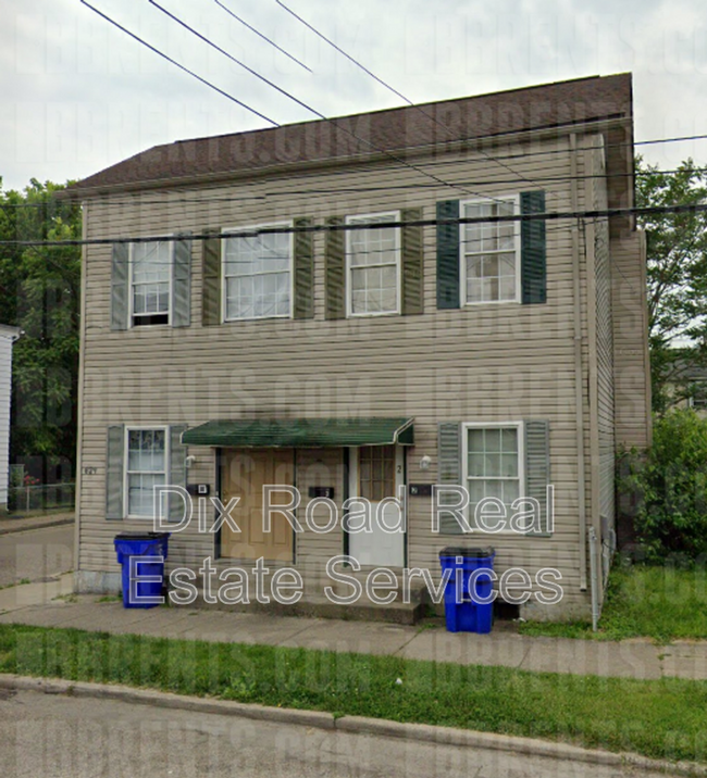 Primary Photo - 829 Maple Ave