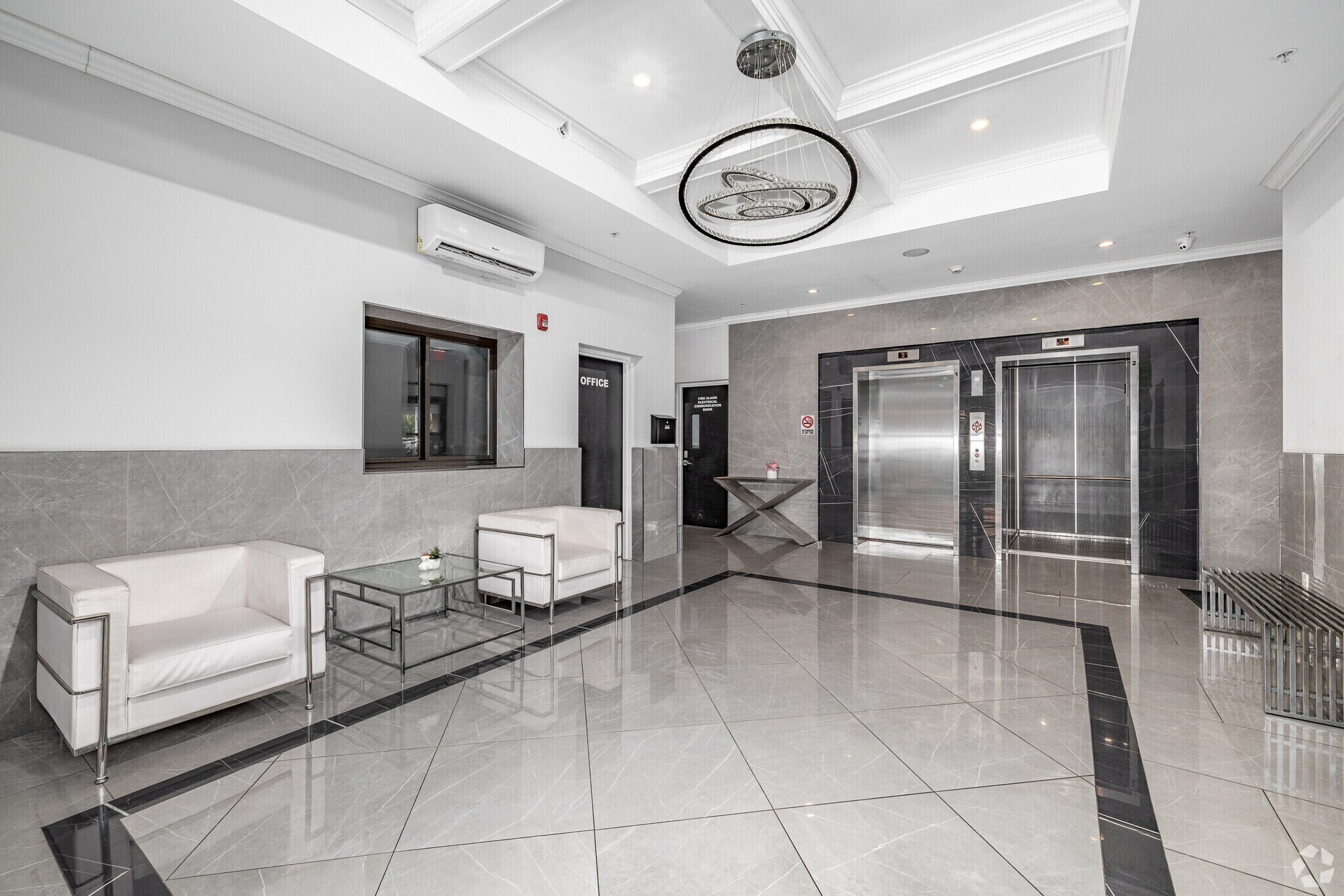 Building Photo - 95 Murray St