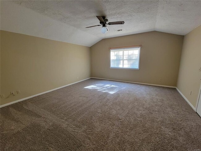 Building Photo - Section8 Accepted