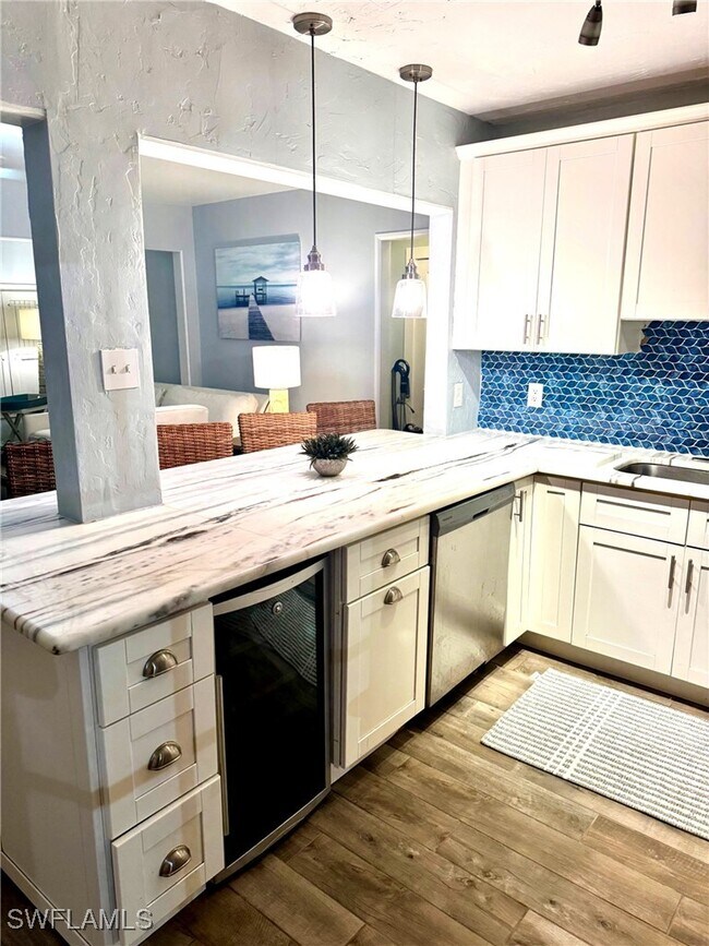 Building Photo - 981 8th Terrace N