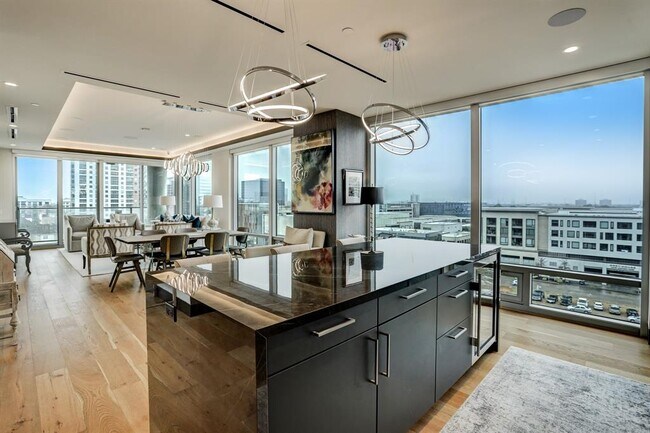 Building Photo - 2047 Westcreek Ln Ln