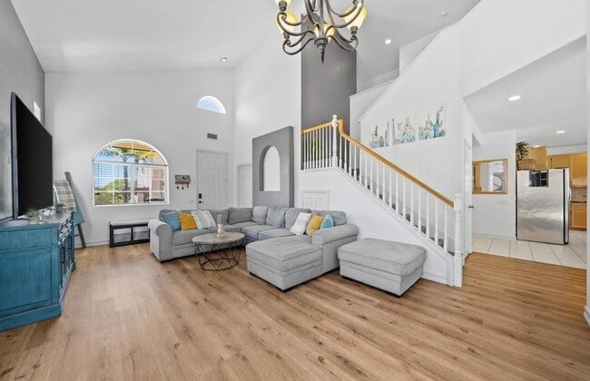 Building Photo - 259 Vista Del Mar Ct