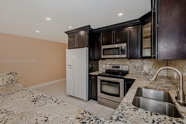 Building Photo - 401 SW 76th Terrace