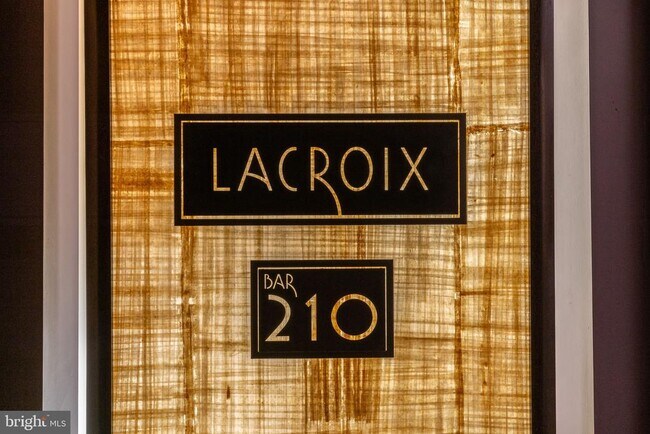 Building Photo - 210 W Rittenhouse Square