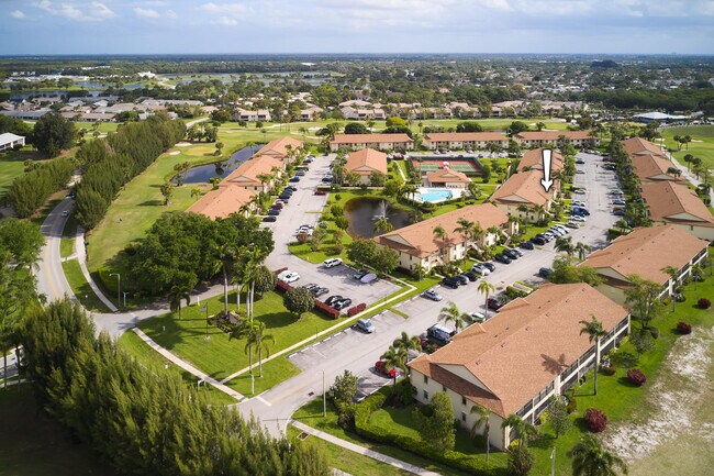 Building Photo - 1101 Pinecrest Cir