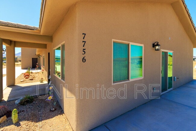 Building Photo - 7756 Sierra Vista Dr