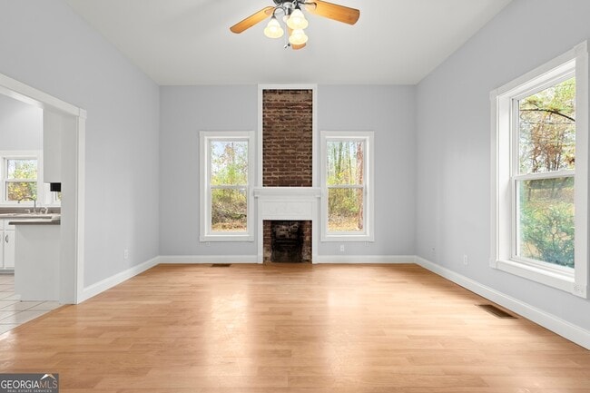 Building Photo - 235 Jenkins Rd