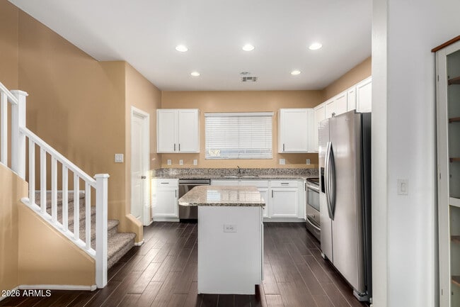 Building Photo - 2031 N 77th Ln