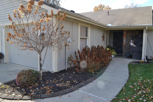 Building Photo - 7315 Wrangler Trail