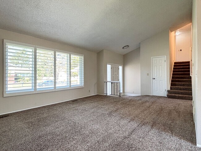 Building Photo - Mountain Views at Meadow Cove on 1/4 Acre ...