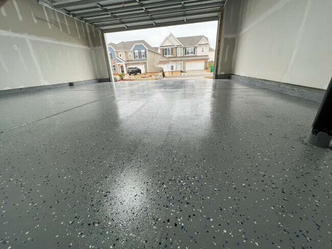 Building Photo - 15107 Nichols Hall Dr